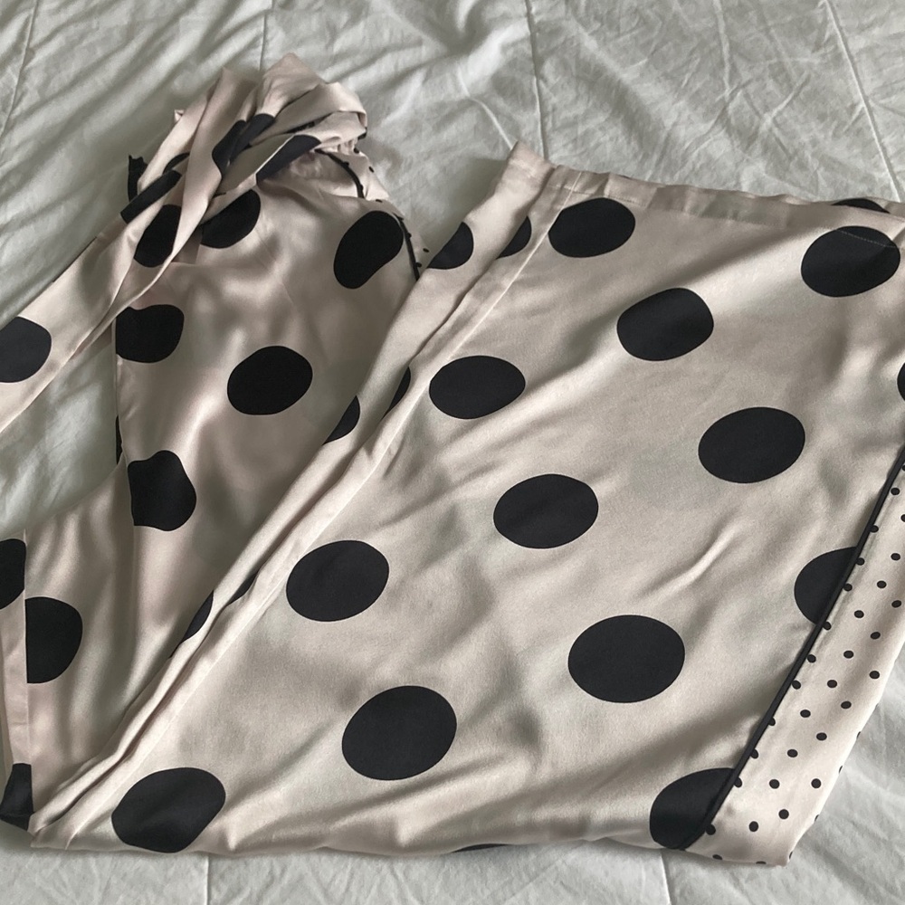 Victoria's Secret Satin Lounge Pants - Cream and Black - Picture 5 of 6